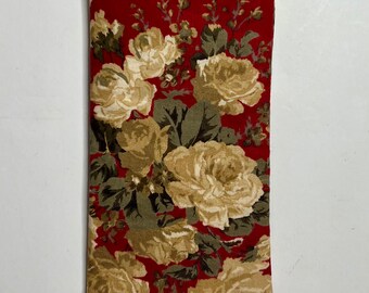 Beige roses eyeglass case