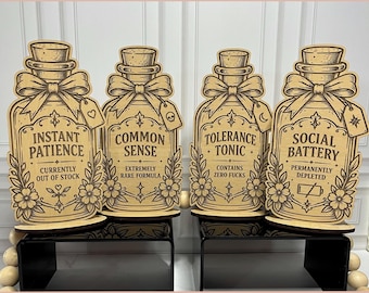Pacchetto SVG di divertenti bottiglie di pozioni / File laser da speziale sarcastico / Decorazioni per mensole con umorismo per adulti / Decorazioni da scrivania irriverenti / Disegni per incisione laser