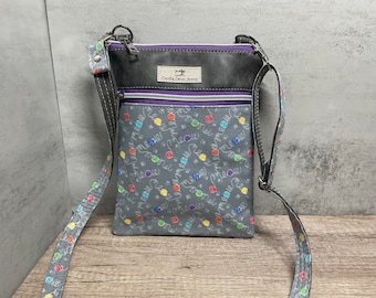 Mała torebka typu crossbody, torebka na telefon komórkowy, torba na telefon komórkowy z regulowanym paskiem, prezent z robótek ręcznych
