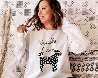 Felpa Doodle Mom, regalo di San Valentino, maglietta per la festa della mamma, mamma di Goldendoodle, proprietaria di Labradoodle, regalo per gli amanti dei Doodle, felpa Bernadoodle