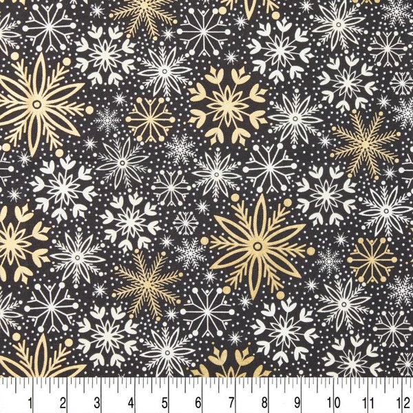 Large Foil Snowflake Christmas cotton fabric- metallic accent -  Fat Quarter - By the Yard- 100% Cotton - Fabric Remnant