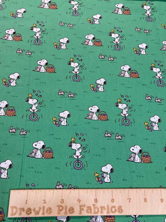 Peanuts snoopy easter fun Fabric 100/% cotton FQ Half yard By the Yard