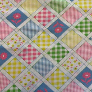 Vintage Print cotton fabric  - Fat Quarter - 100% Cotton - by the 1/2 yard- continuous cuts
