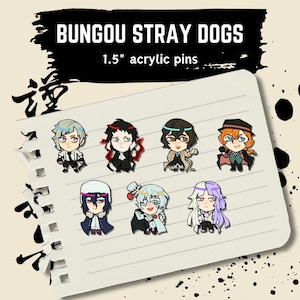 Peut inclure: Ensemble de pins acryliques de 3,8 cm représentant des personnages de "Bungou Stray Dogs". Les pins sont présentés sur un fond de papier ligné. Chaque pin représente un personnage différent avec des couleurs de cheveux et des tenues distinctes. Le texte "BUNGOU STRAY DOGS" est en haut.