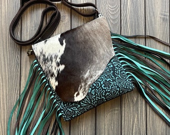 Bolso Bandolera Boho Chic De Piel De Vaca Y Flecos Turquesas