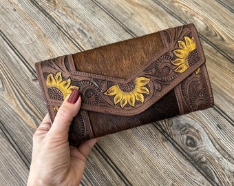 Sunflower Hand-Tooled Leather Clutch Wallet| Artisan Crafted Floral Elegance