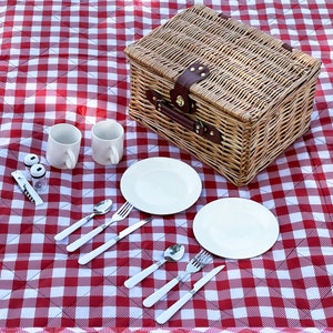 Handwoven English Style Picnic Basket Set image 8