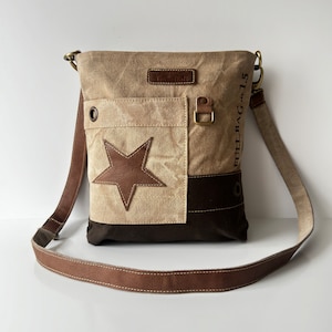 Bolso bandolera estilo vintage con estrella de cuero