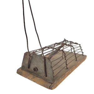 Antique Handmade Wire Mouse Trap Live Humane Cage Primitive Decor Larder Pantry Decor