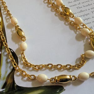 Vintage Monet Brilliant Cut Chain Link And Creamy Beige Beaded Necklace, New With Tag