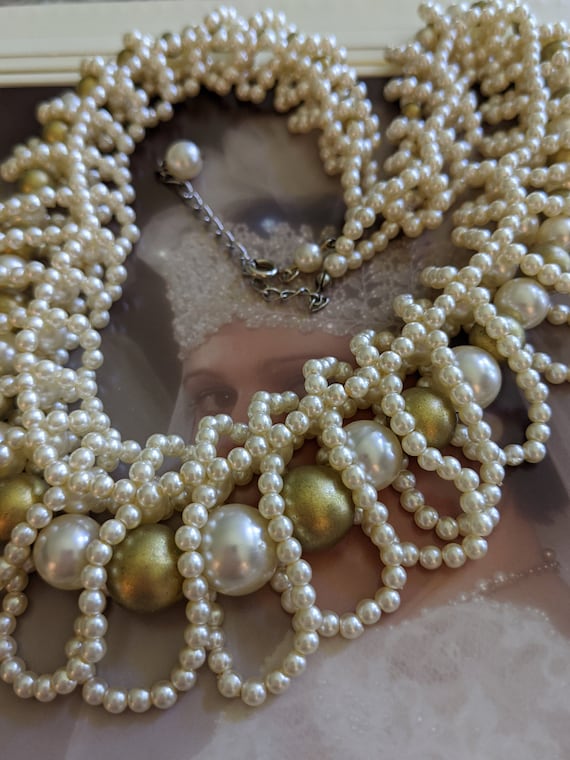 Vintage Simulated Graduated Pearl Wedding Necklace