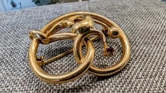 18K Gold And Ruby Brooch - image 9