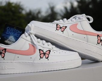 Mariposa rosa AF1 personalizada, diseños de mariposas, Air Force One personalizados, regalo para amantes de las zapatillas, diseños de AF1 rosa, regalo para ella, AF1 personalizado