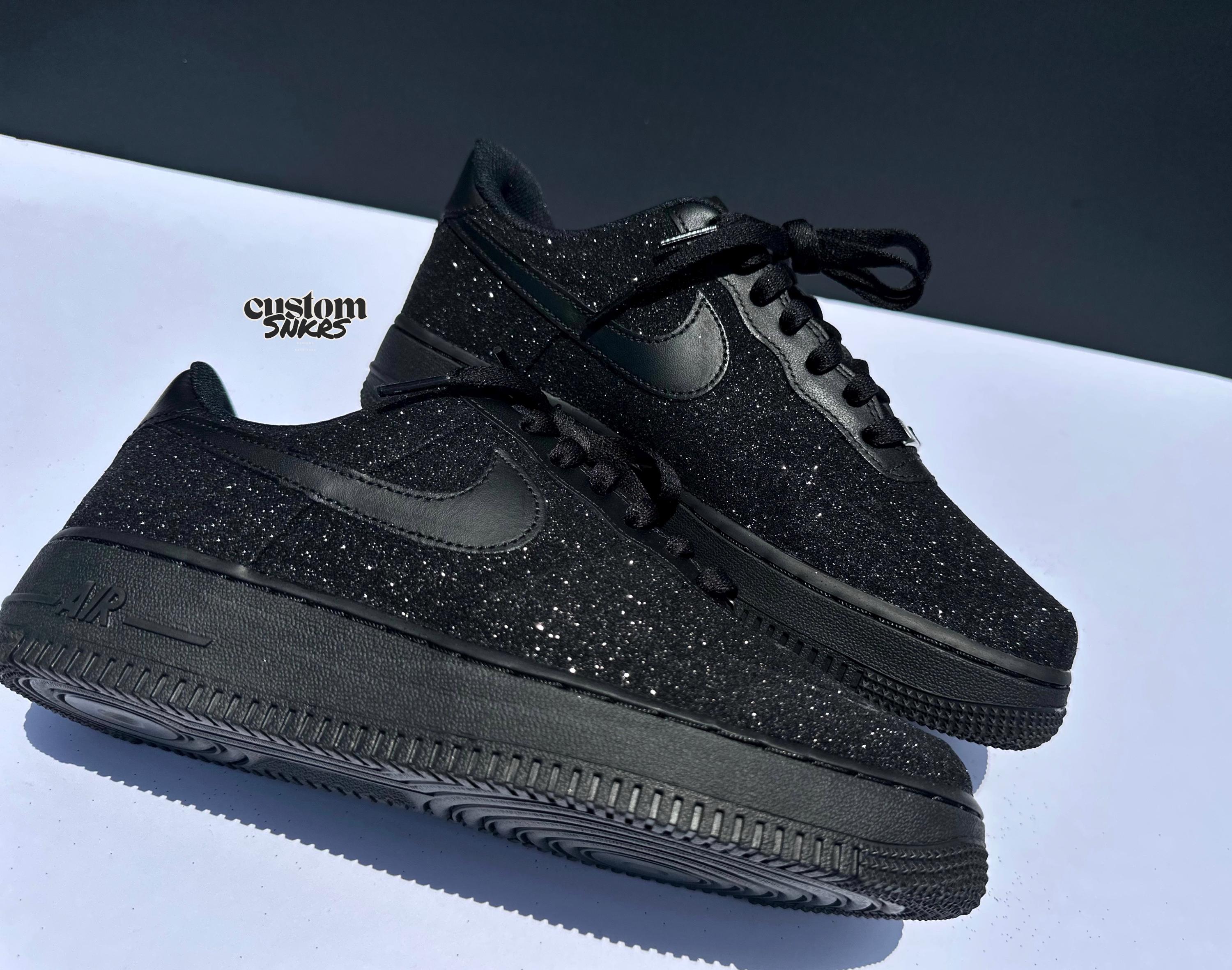 black nike shoes with glitter swoosh