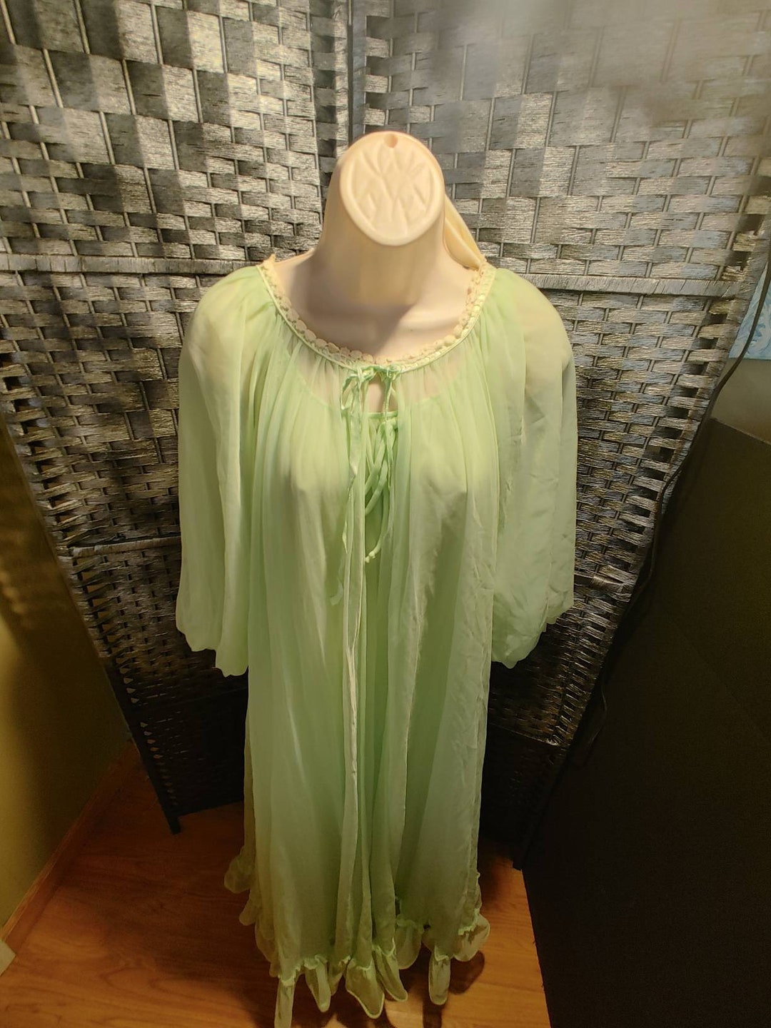 Vintage Chiffon Peignoir Set Mint Green Size M Robe. Double Layered ...