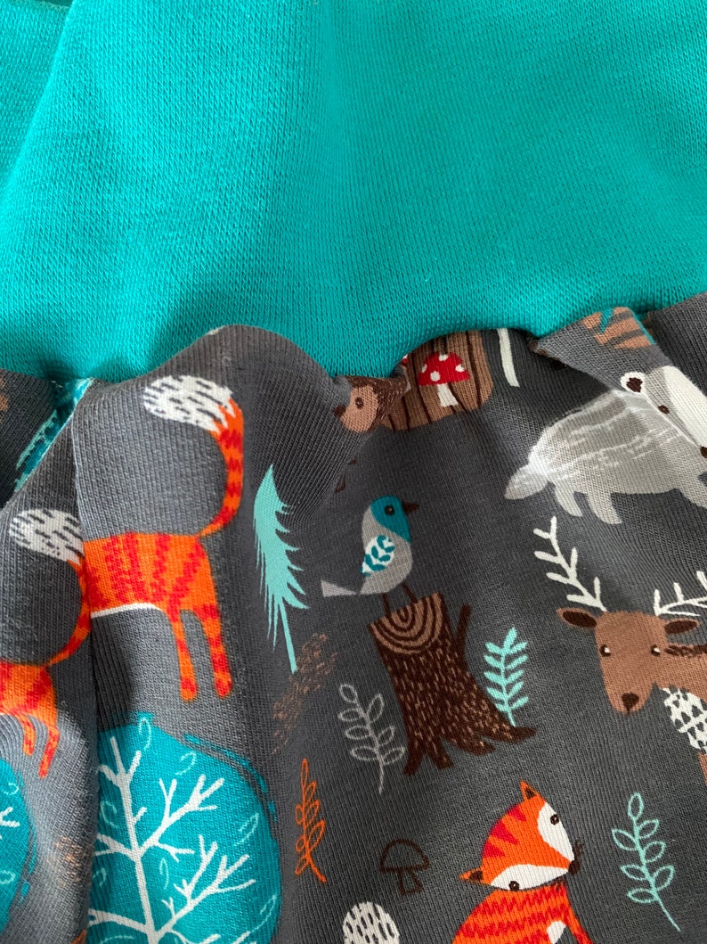 Short pants for small explorers