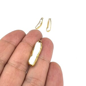 Gold Plated Pearl Charm, Natural White Pearl Pendant, Stick Shape Baroque Pearl, Wedding Pearl, Rectangle Pearl, Gold Elektroplated, İKU002