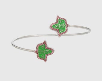 Pulsera Alpha Kappa Alpha rosa y verde