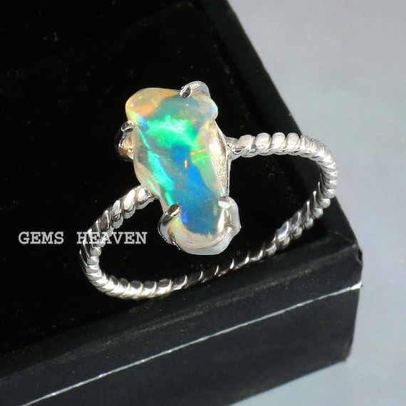 •ETHIOPIAN OPAL - COMPASS• split band silver ring (size 8)