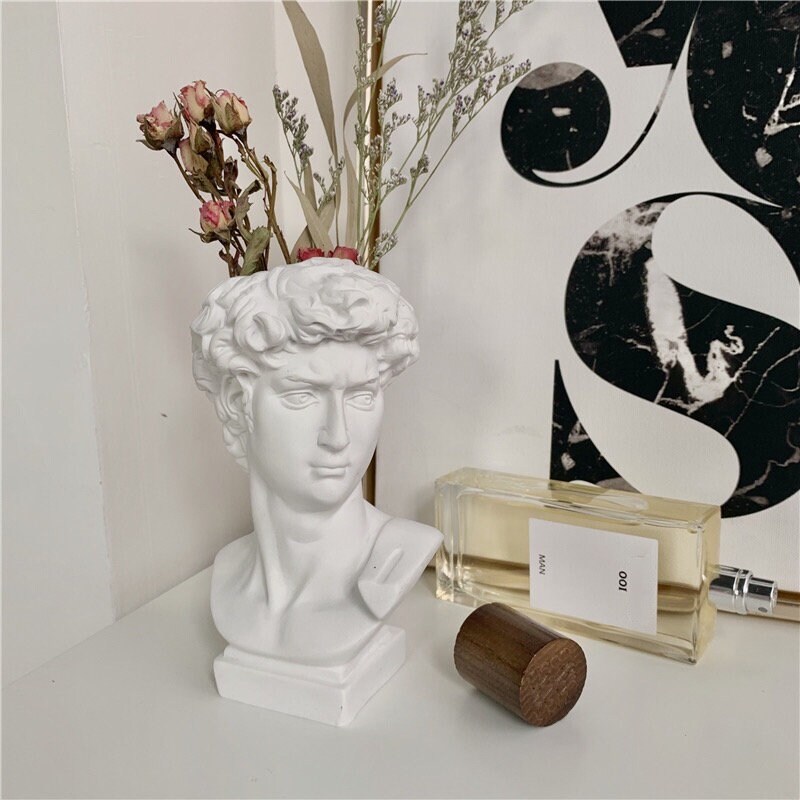 Moderne Geometrische Skulptur Aus Kunstharz – Goldfarben, Dekorative Statue Für Wohnzimmer, Büro & Co.
