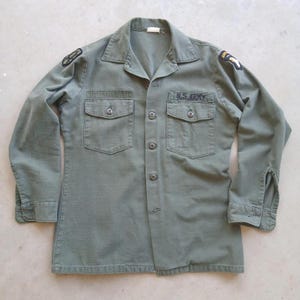 Vintage 70s U.S. Army OG-107 Utility Shirt Jacket 101st Airborne Patch (M)