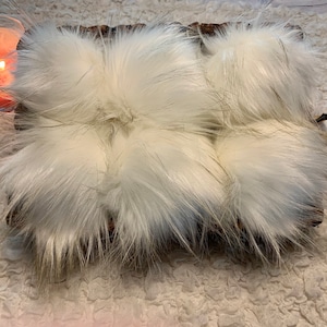 White Faux Fur Pom, Beanie Pom Poms, Hat Pom Poms, Oversize Pom Poms, Faux Fur, Faux Fur Pom Pom, faux fur pom pom, beanie topper