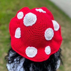 Crochet mushroom hat, mushroom hat, made to order crochet hat, handmade hat, cosplay hat, handmade mushroom hat, crochet, cosplay crochet