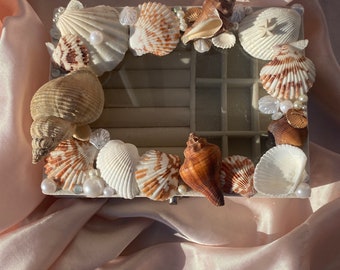 Mermaid-core seashell jewelry box