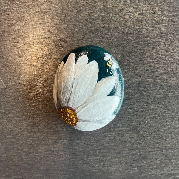 Bee-utiful Daisy.  Hand-painted acrylic Rock.  Perfect for Mother's Day!  Home Decor or Desk Decoration. Unique gift ideas