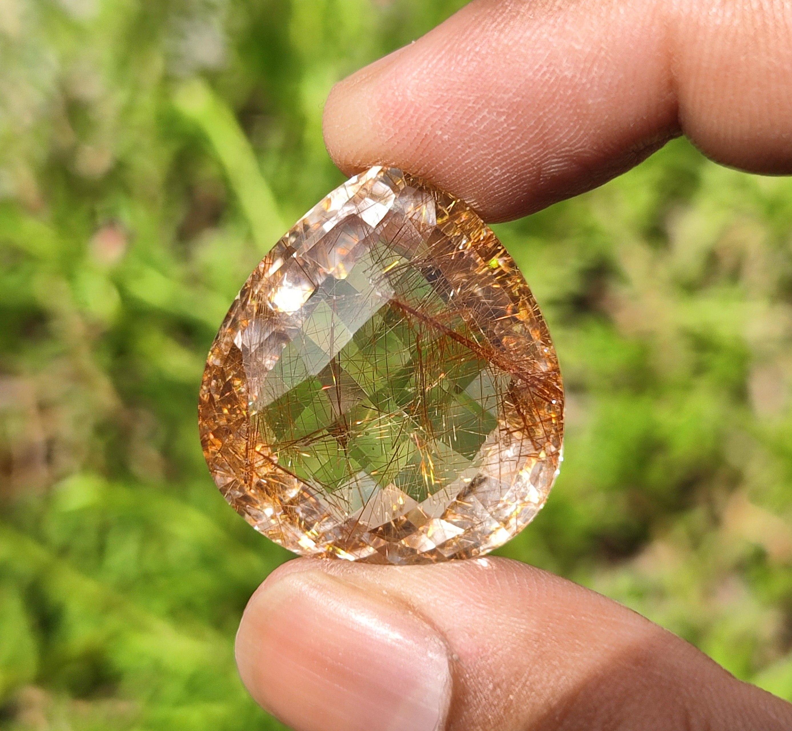 Pierre Brute Prenithe Avec Rutile - 32,52 Carats - Qualité TOP