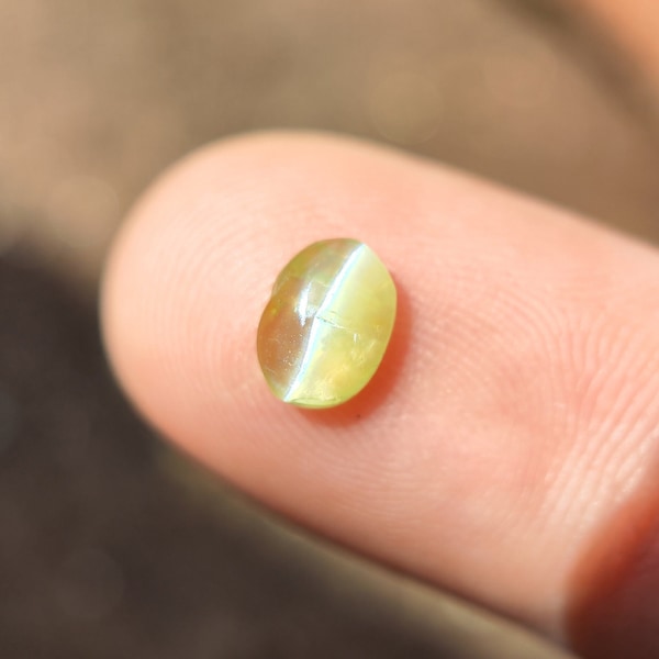 Chrysoberyl cats eye - chrysoberyl Cabochon - cymophane Cabochon - jewellery making supply - chatoyant chrysoberyl