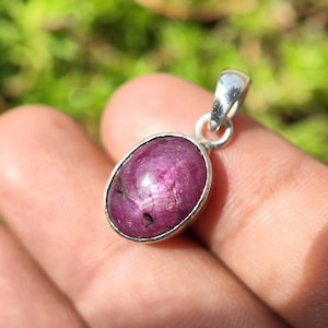 RUBY - Star ruby Pendant - natural star ruby crystal - flashy star ruby - star ruby - corundum crystal family