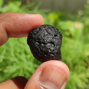 COLOMBIANITE - Cintamani Stone - Pseudotektite Raw Crystal - Oval Obsidian - Tektite - Metaphysical Crystal - Healing Crystals and Stones