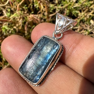 KYANITE Crystal Pendant - Aqua Kyanite necklace - Kyanite Crystal charm - healing crystals - kyanite pendant - Metaphysical crystal