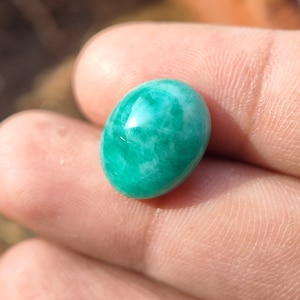 Colombian EMERALD CABOCHON - Emerald Cabochon - Rare hexagonal Inclusion - emerald in quartz - Terminated emerald in matrix