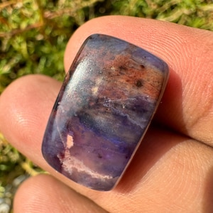 SUGILITE vivid Crystal - Gel Sugilite Crystal Stone - Sugilite cabochon  - sugilite crystal cabochon - sugilite necklace
