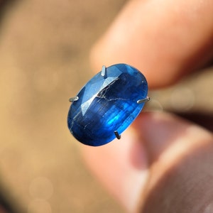 KYANITE Kristallskuren - Blå Kyanite fasetterad - Kyanite lös cabochon - helande kristaller - Himalaya kyanit - kyanit hänge