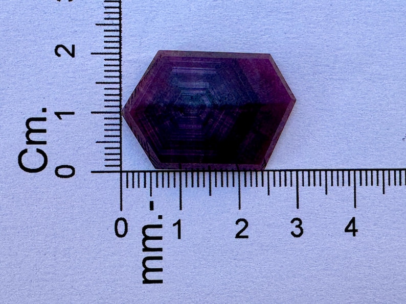 Trapiche RUBY - Flashy Star Ruby - Cristal rubis étoilé naturel - Rubis portal - Rubis - famille de cristaux de corindon image 2