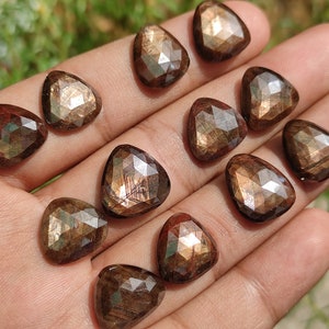 GYLLENE SAFIR Fasetterade skivor - safirroslipade skivor - naturlig korundsafir från Myanmar - underbara safirkristaller
