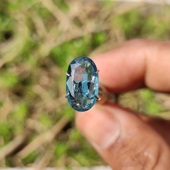 RARE !! KYANITE BLEUE DU NEPAL : 0,88 CARAT ★★ p310.129t