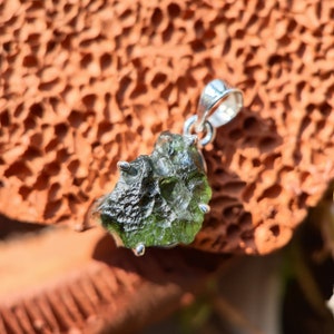 Moldavite Pendant - Raw moldavite crystal - moldavite healing crystal - authentic moldavite - moldavite charm - moldavite necklace