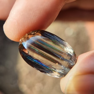 Rainbow SCAPOLITE Cristal facetado - Scapolite Sunstone - Scapolite iridiscente - efecto ojo de gato - Shiller scapolite - Fabricación de joyas