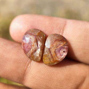 SAPPHIRE - Rose cut pair - Portal sapphire crystal - natural Sapphire - jewellery making supply - corundum crystal family - Madagascar