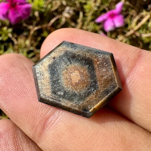 SAFIR - Rosenslipat par - Portal safirkristall - naturlig safir - smyckestillverkningsmaterial - korundkristallfamiljen - Madagaskar