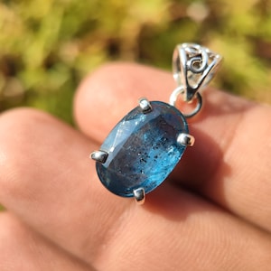 KYANITE Crystal Pendant - teal Blue Kyanite - Kyanite Crystal Necklace - healing crystals - kyanite pendant - charms and pendant