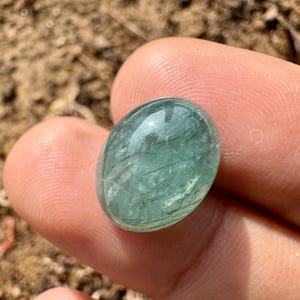 SMARAGDCABOCHON - Zambisk smaragdcabochon - Sällsynt hexagonal inklusion - smaragd kattögoneffekt - zambisk glänsande smaragd bild 8