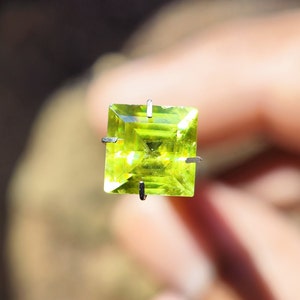 SPHENE Faceted Gem - Titanite A very dispersive Lustrous Sphene - High energy Packed crystal - sphene ring - sphene pendant - titanite