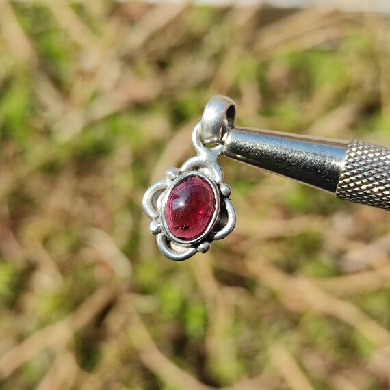 Garnet Pendant - Sparkly Star Garnet Crystal Cabo… - image 5