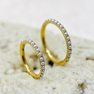 16g Titanium Pearl Hoop Ring, Tiny White Pearl Cartilage Lobe Tragus Clicker Hoop Earrings , Multipurpose Gold Hoop Earrings Piercing