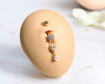 Delicado anillo para el ombligo con forma de lágrima de perla dorada que cuelga • Anillo para el ombligo, piercing para el ombligo